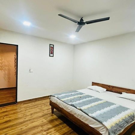 Patel Hotel & Guest House Shanor エクステリア 写真